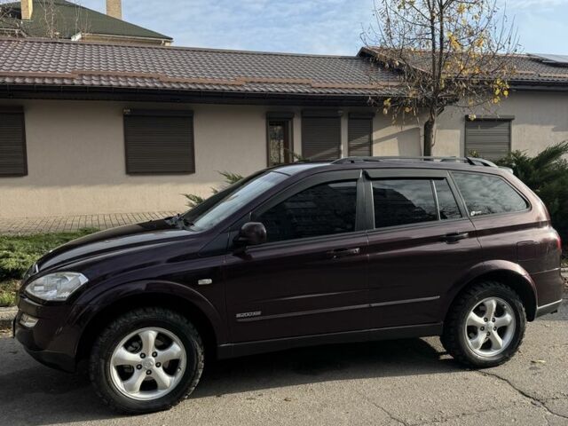 Коричневый Cанг Йонг Кирон, объемом двигателя 2 л и пробегом 254 тыс. км за 7500 $, фото 4 на Automoto.ua