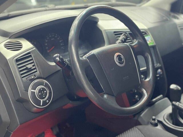 Красный Cанг Йонг Кирон, объемом двигателя 2.3 л и пробегом 72 тыс. км за 10700 $, фото 7 на Automoto.ua