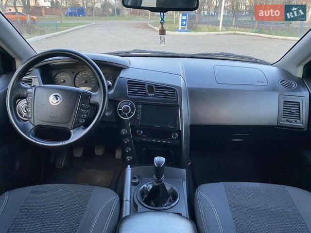 Красный Cанг Йонг Кирон, объемом двигателя 2 л и пробегом 61 тыс. км за 8800 $, фото 22 на Automoto.ua