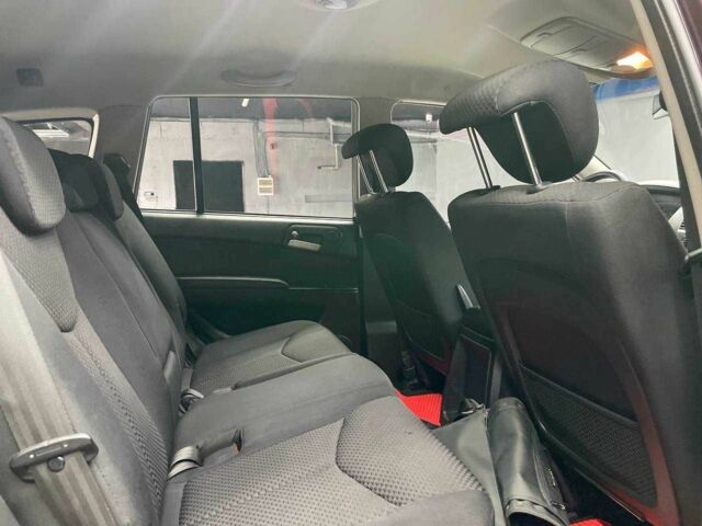 Красный Cанг Йонг Кирон, объемом двигателя 2.3 л и пробегом 72 тыс. км за 10700 $, фото 11 на Automoto.ua