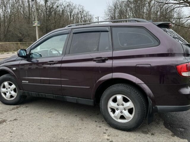 Красный Cанг Йонг Кирон, объемом двигателя 2 л и пробегом 350 тыс. км за 6400 $, фото 3 на Automoto.ua