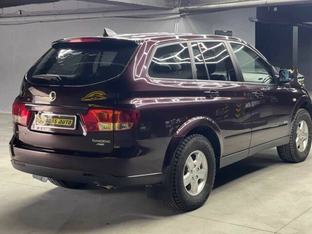 Красный Cанг Йонг Кирон, объемом двигателя 2.3 л и пробегом 72 тыс. км за 10700 $, фото 5 на Automoto.ua