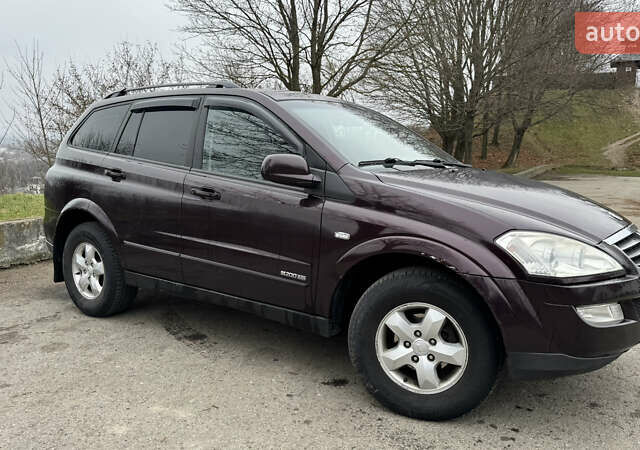 Червоний Cанг Йонг Kyron, об'ємом двигуна 2 л та пробігом 350 тис. км за 6400 $, фото 7 на Automoto.ua