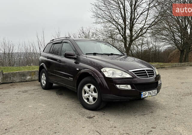 Червоний Cанг Йонг Kyron, об'ємом двигуна 2 л та пробігом 350 тис. км за 6400 $, фото 2 на Automoto.ua