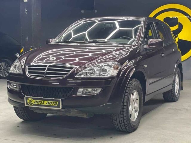 Красный Cанг Йонг Кирон, объемом двигателя 2.3 л и пробегом 72 тыс. км за 10700 $, фото 2 на Automoto.ua