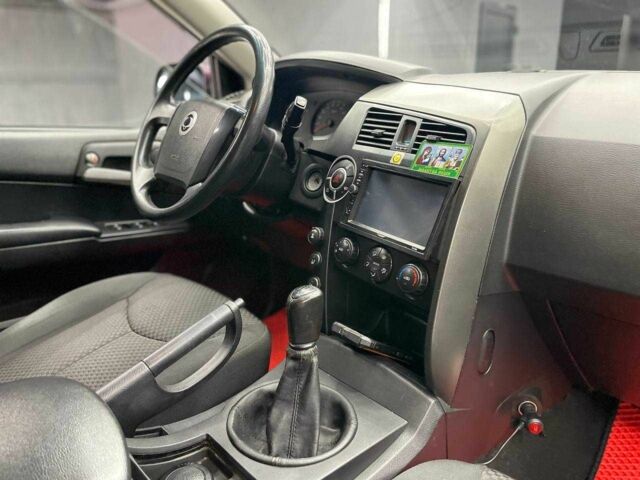 Красный Cанг Йонг Кирон, объемом двигателя 2.3 л и пробегом 72 тыс. км за 10700 $, фото 10 на Automoto.ua