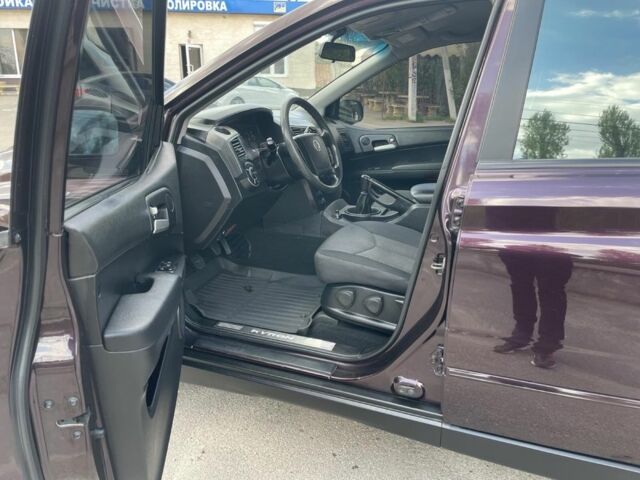 Червоний Cанг Йонг Kyron, об'ємом двигуна 2.3 л та пробігом 220 тис. км за 6700 $, фото 14 на Automoto.ua