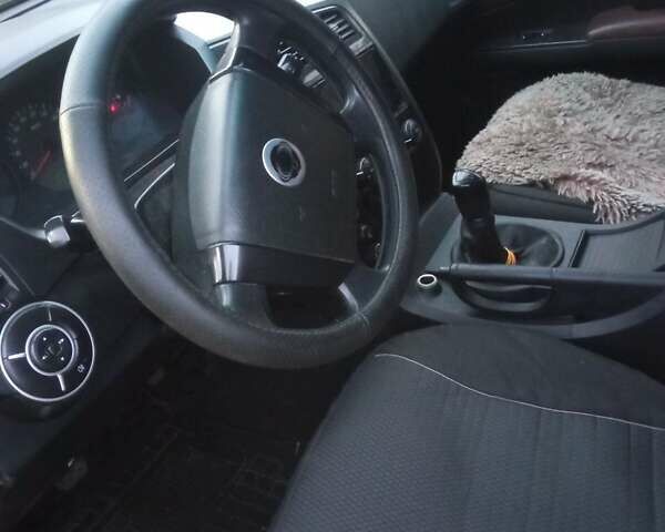 Красный Cанг Йонг Кирон, объемом двигателя 2 л и пробегом 154 тыс. км за 7400 $, фото 16 на Automoto.ua