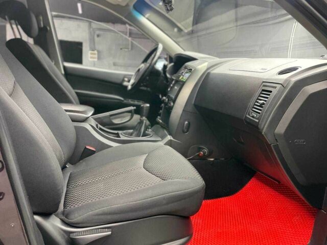 Красный Cанг Йонг Кирон, объемом двигателя 2.3 л и пробегом 72 тыс. км за 10700 $, фото 9 на Automoto.ua