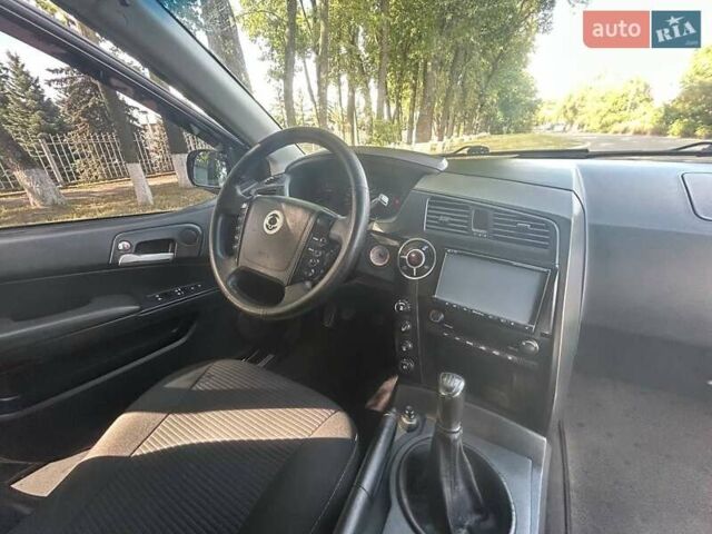 Красный Cанг Йонг Кирон, объемом двигателя 2 л и пробегом 145 тыс. км за 7200 $, фото 15 на Automoto.ua