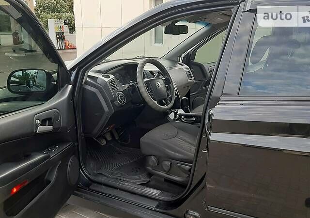 Cанг Йонг Кирон, объемом двигателя 2 л и пробегом 186 тыс. км за 7200 $, фото 7 на Automoto.ua