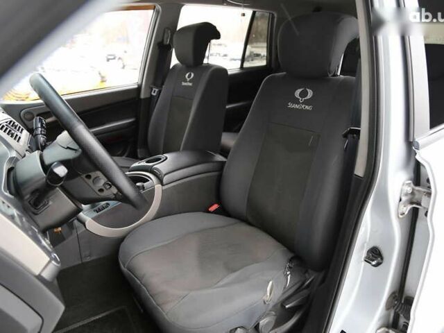 Cанг Йонг Кирон, объемом двигателя 2 л и пробегом 160 тыс. км за 8900 $, фото 8 на Automoto.ua