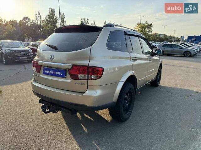 Жовтий Cанг Йонг Kyron, об'ємом двигуна 2 л та пробігом 221 тис. км за 8500 $, фото 4 на Automoto.ua