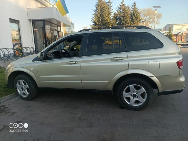 Желтый Cанг Йонг Кирон, объемом двигателя 2 л и пробегом 350 тыс. км за 7000 $, фото 3 на Automoto.ua