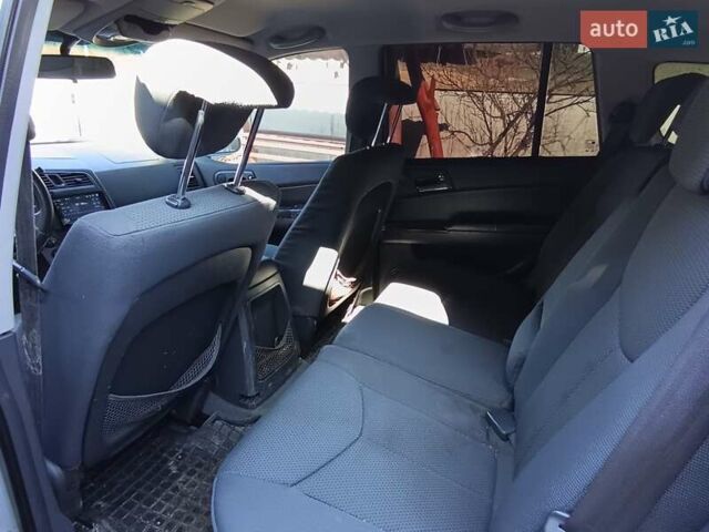 Серый Cанг Йонг Кирон, объемом двигателя 2 л и пробегом 362 тыс. км за 4300 $, фото 9 на Automoto.ua