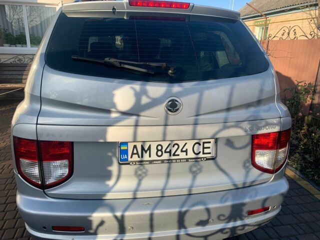 Сірий Cанг Йонг Kyron, об'ємом двигуна 2 л та пробігом 191 тис. км за 4300 $, фото 4 на Automoto.ua