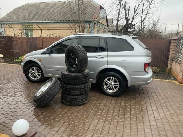 Сірий Cанг Йонг Kyron, об'ємом двигуна 2 л та пробігом 191 тис. км за 4300 $, фото 11 на Automoto.ua