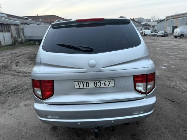 Сірий Cанг Йонг Kyron, об'ємом двигуна 2 л та пробігом 234 тис. км за 3500 $, фото 5 на Automoto.ua