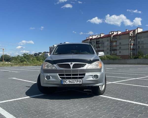 Сірий Cанг Йонг Kyron, об'ємом двигуна 2 л та пробігом 243 тис. км за 4800 $, фото 2 на Automoto.ua