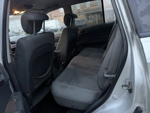 Сірий Cанг Йонг Kyron, об'ємом двигуна 2 л та пробігом 234 тис. км за 3500 $, фото 7 на Automoto.ua