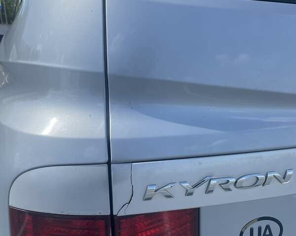 Сірий Cанг Йонг Kyron, об'ємом двигуна 2 л та пробігом 243 тис. км за 4800 $, фото 18 на Automoto.ua