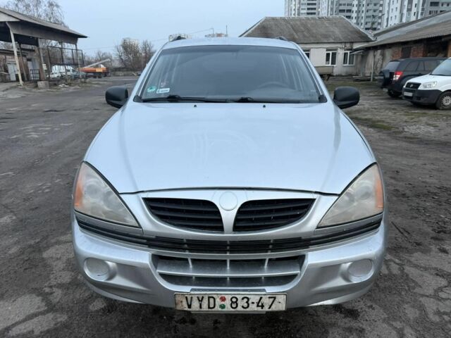 Сірий Cанг Йонг Kyron, об'ємом двигуна 2 л та пробігом 234 тис. км за 3500 $, фото 2 на Automoto.ua