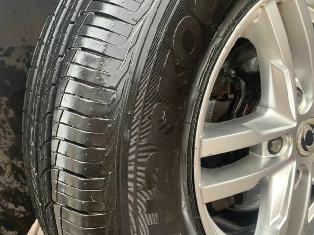 Сірий Cанг Йонг Kyron, об'ємом двигуна 2 л та пробігом 191 тис. км за 4300 $, фото 13 на Automoto.ua