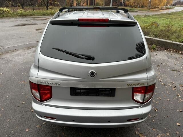 Серый Cанг Йонг Кирон, объемом двигателя 2 л и пробегом 185 тыс. км за 4637 $, фото 3 на Automoto.ua