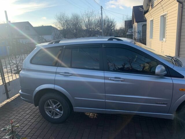 Сірий Cанг Йонг Kyron, об'ємом двигуна 2 л та пробігом 191 тис. км за 4300 $, фото 3 на Automoto.ua