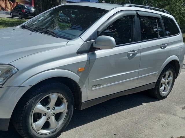 Серый Cанг Йонг Кирон, объемом двигателя 2 л и пробегом 206 тыс. км за 8500 $, фото 3 на Automoto.ua