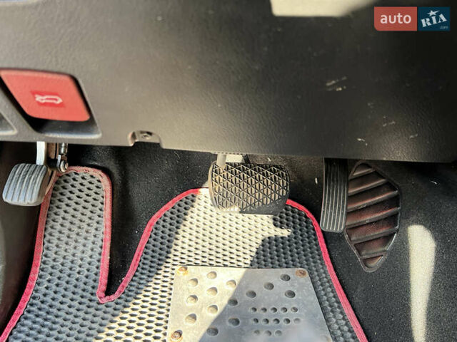 Сірий Cанг Йонг Kyron, об'ємом двигуна 2 л та пробігом 248 тис. км за 5900 $, фото 7 на Automoto.ua