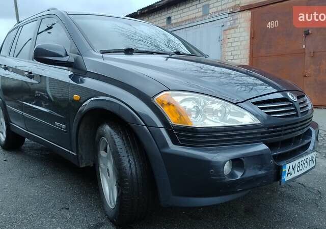 Сірий Cанг Йонг Kyron, об'ємом двигуна 2 л та пробігом 289 тис. км за 4999 $, фото 7 на Automoto.ua