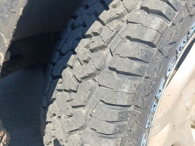 Серый Cанг Йонг Кирон, объемом двигателя 0 л и пробегом 227 тыс. км за 6200 $, фото 7 на Automoto.ua