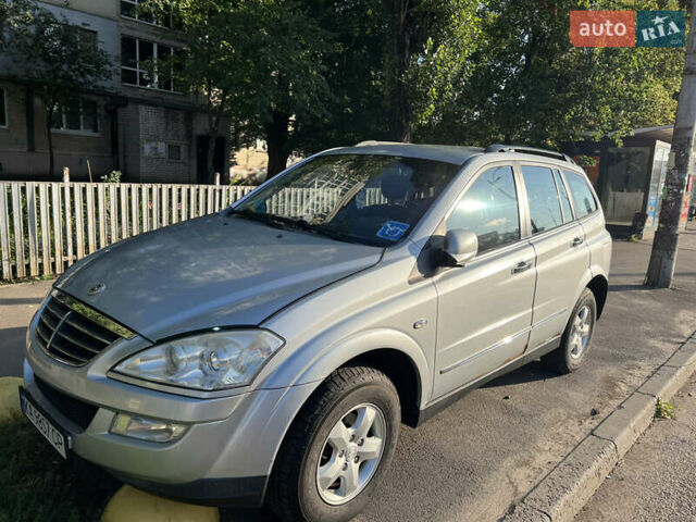 Сірий Cанг Йонг Kyron, об'ємом двигуна 2 л та пробігом 248 тис. км за 5900 $, фото 2 на Automoto.ua