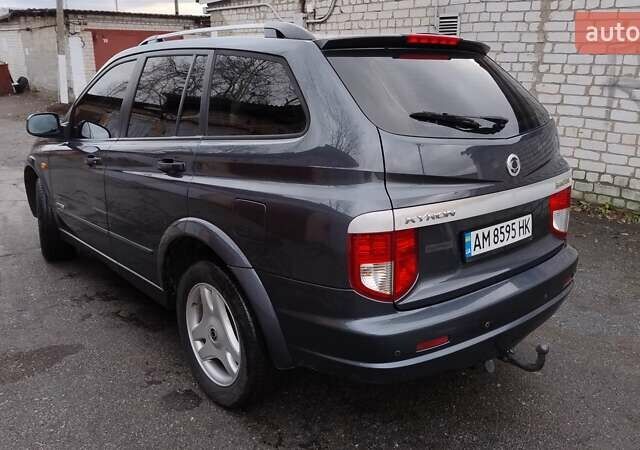 Сірий Cанг Йонг Kyron, об'ємом двигуна 2 л та пробігом 289 тис. км за 4999 $, фото 4 на Automoto.ua