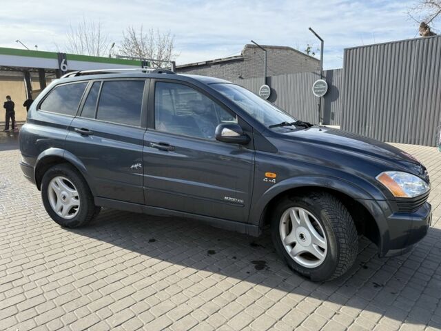 Сірий Cанг Йонг Kyron, об'ємом двигуна 2 л та пробігом 204 тис. км за 5286 $, фото 4 на Automoto.ua