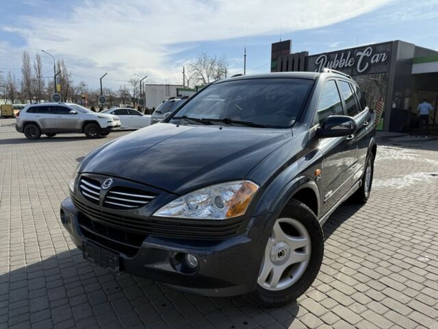 Сірий Cанг Йонг Kyron, об'ємом двигуна 2 л та пробігом 204 тис. км за 5286 $, фото 1 на Automoto.ua