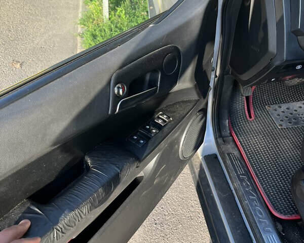 Сірий Cанг Йонг Kyron, об'ємом двигуна 2 л та пробігом 248 тис. км за 5900 $, фото 8 на Automoto.ua