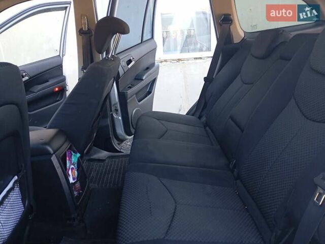 Серый Cанг Йонг Кирон, объемом двигателя 2 л и пробегом 204 тыс. км за 5500 $, фото 12 на Automoto.ua