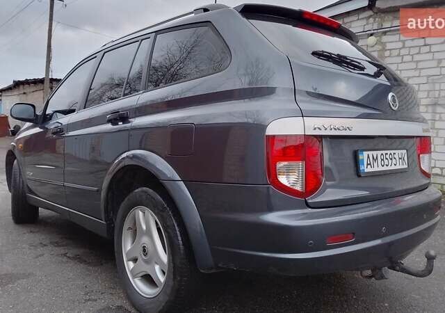 Сірий Cанг Йонг Kyron, об'ємом двигуна 2 л та пробігом 289 тис. км за 4999 $, фото 9 на Automoto.ua