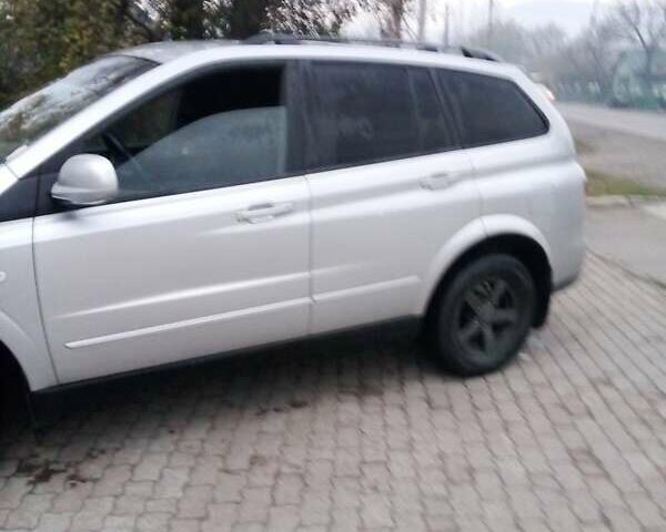 Сірий Cанг Йонг Kyron, об'ємом двигуна 2 л та пробігом 260 тис. км за 6400 $, фото 4 на Automoto.ua