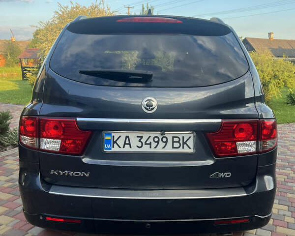 Сірий Cанг Йонг Kyron, об'ємом двигуна 2.3 л та пробігом 183 тис. км за 5950 $, фото 6 на Automoto.ua