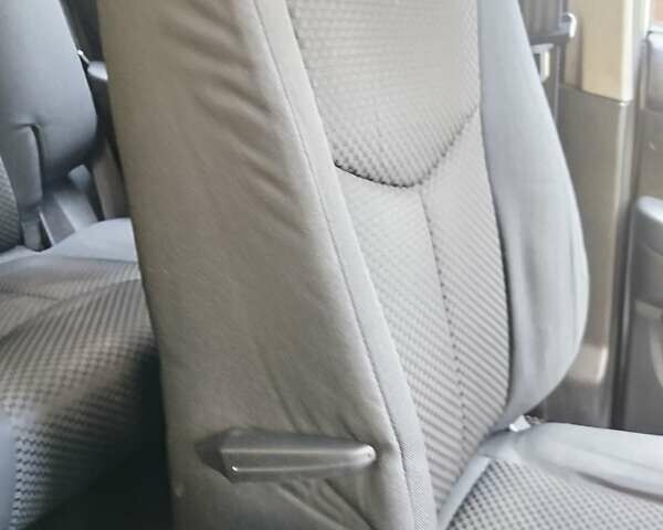 Сірий Cанг Йонг Kyron, об'ємом двигуна 2 л та пробігом 192 тис. км за 6600 $, фото 7 на Automoto.ua