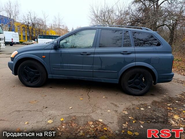 Сірий Cанг Йонг Kyron, об'ємом двигуна 2 л та пробігом 293 тис. км за 4999 $, фото 4 на Automoto.ua