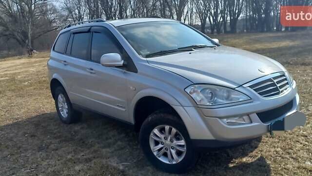 Сірий Cанг Йонг Kyron, об'ємом двигуна 2 л та пробігом 250 тис. км за 8500 $, фото 2 на Automoto.ua