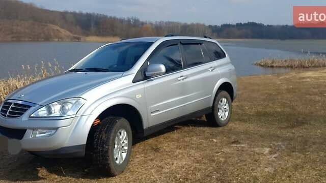 Сірий Cанг Йонг Kyron, об'ємом двигуна 2 л та пробігом 250 тис. км за 8500 $, фото 3 на Automoto.ua