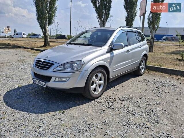Сірий Cанг Йонг Kyron, об'ємом двигуна 2 л та пробігом 302 тис. км за 7500 $, фото 2 на Automoto.ua
