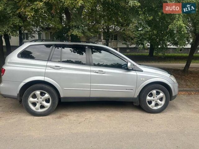 Серый Cанг Йонг Кирон, объемом двигателя 2 л и пробегом 178 тыс. км за 7500 $, фото 2 на Automoto.ua