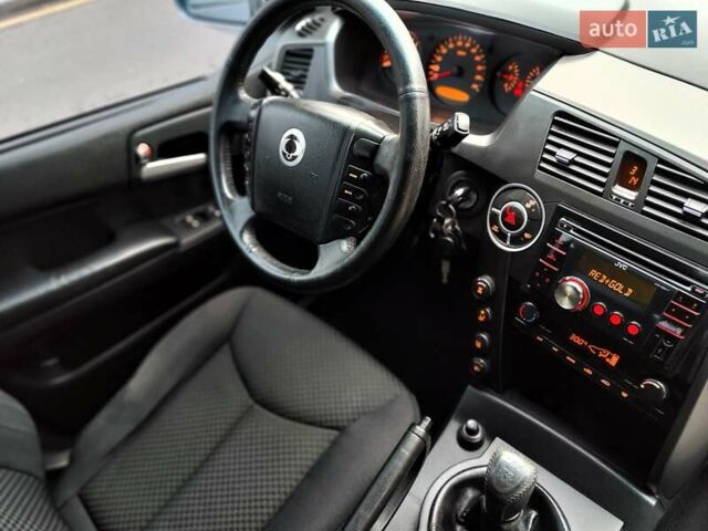 Серый Cанг Йонг Кирон, объемом двигателя 2.3 л и пробегом 163 тыс. км за 5990 $, фото 51 на Automoto.ua