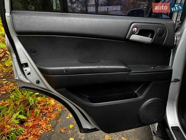 Серый Cанг Йонг Кирон, объемом двигателя 2 л и пробегом 220 тыс. км за 8390 $, фото 20 на Automoto.ua